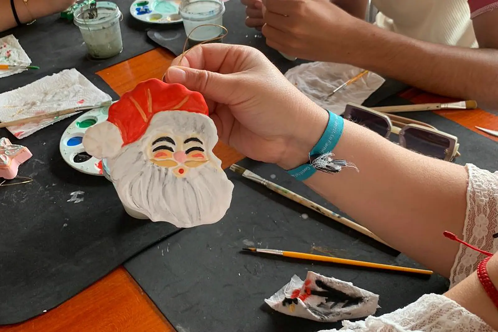 Taller de decoración de cerámicas